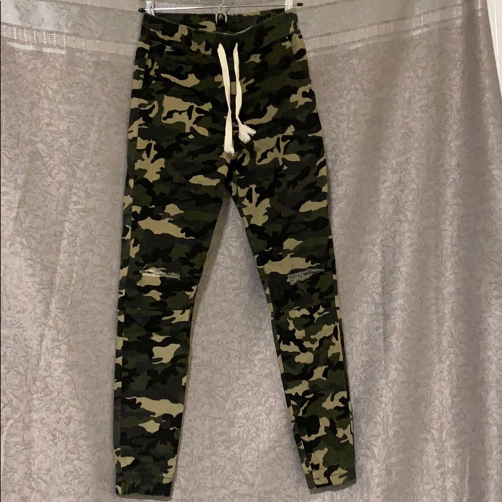 Camo pants